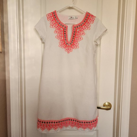 Vineyard Vines Dresses & Skirts - Vineyard Vines Embroidered Linen/Cotton Dress
